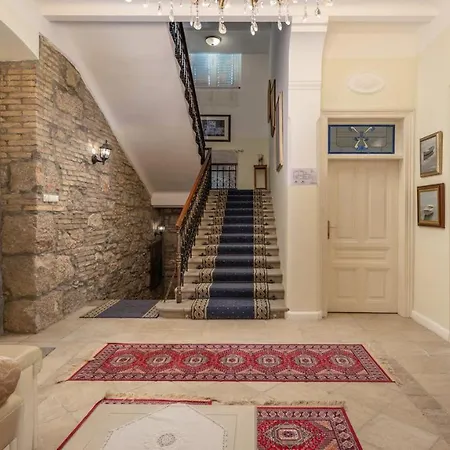 Lovridor, 15 People Villa Laurana